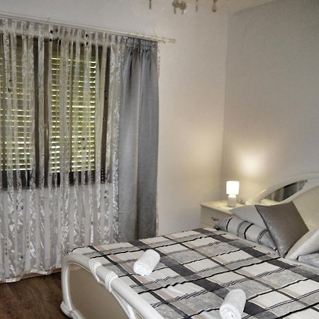 Apartment Nikolic Kaštela Buitenkant foto