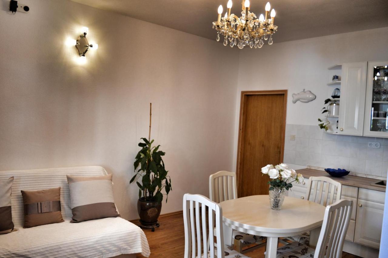 Apartment Nikolic Kaštela Buitenkant foto