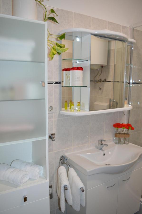 Apartment Nikolic Kaštela Buitenkant foto