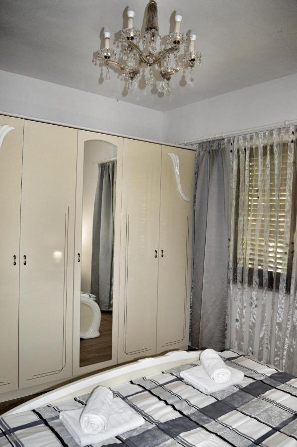 Apartment Nikolic Kaštela Buitenkant foto